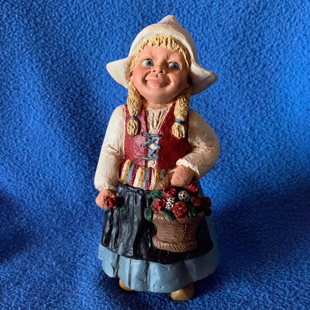 1987 Martha Holcombe All Gods Children Dutch Girl